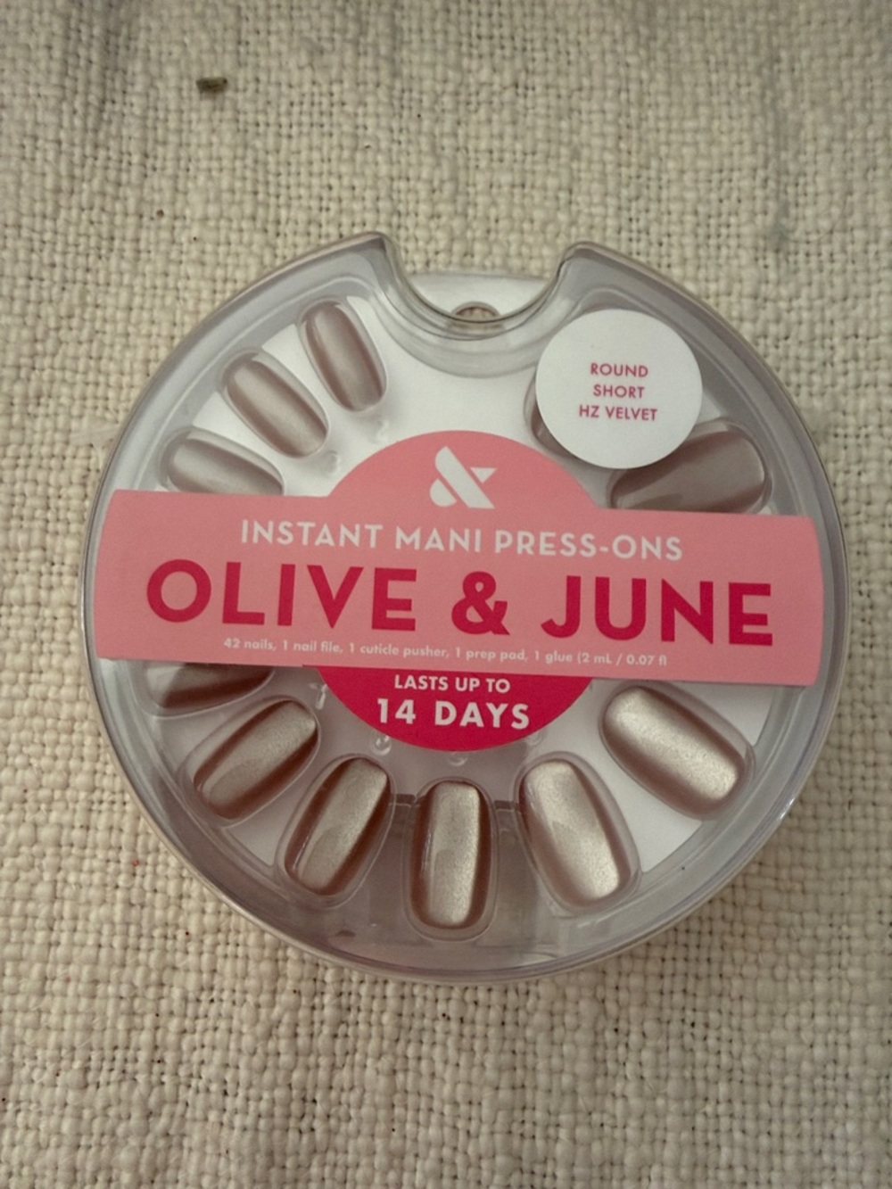 Olive & June Instant Mani Press-Ons — Velvet Nude Pink